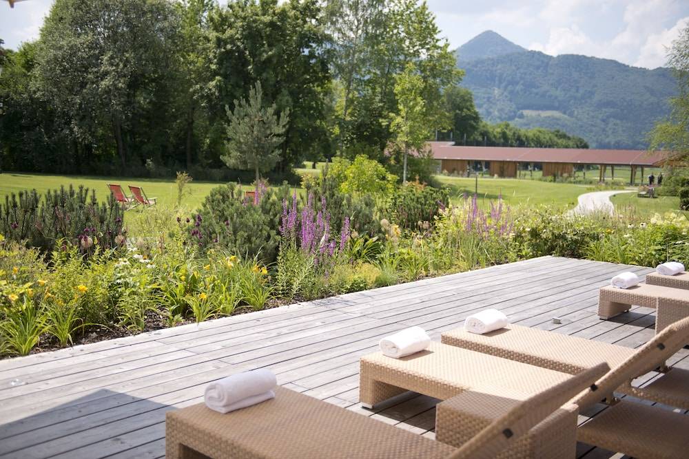 Sundeck