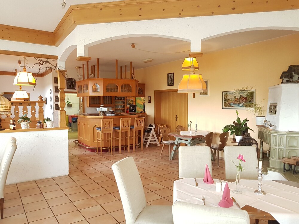 Hotel Bar