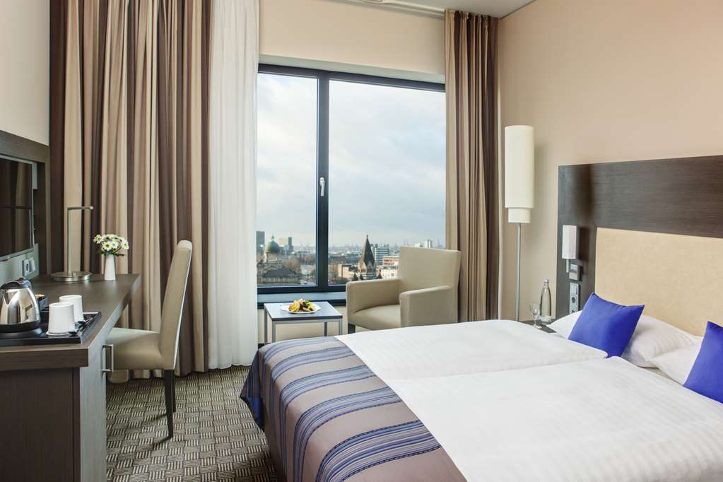 IntercityHotel Hamburg Dammtor-Messe, Germany - Business Plus Room