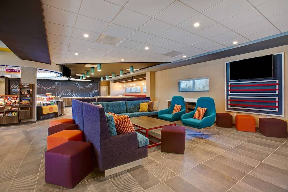 Tru by Hilton Alcoa Knoxville Airport - photo 4