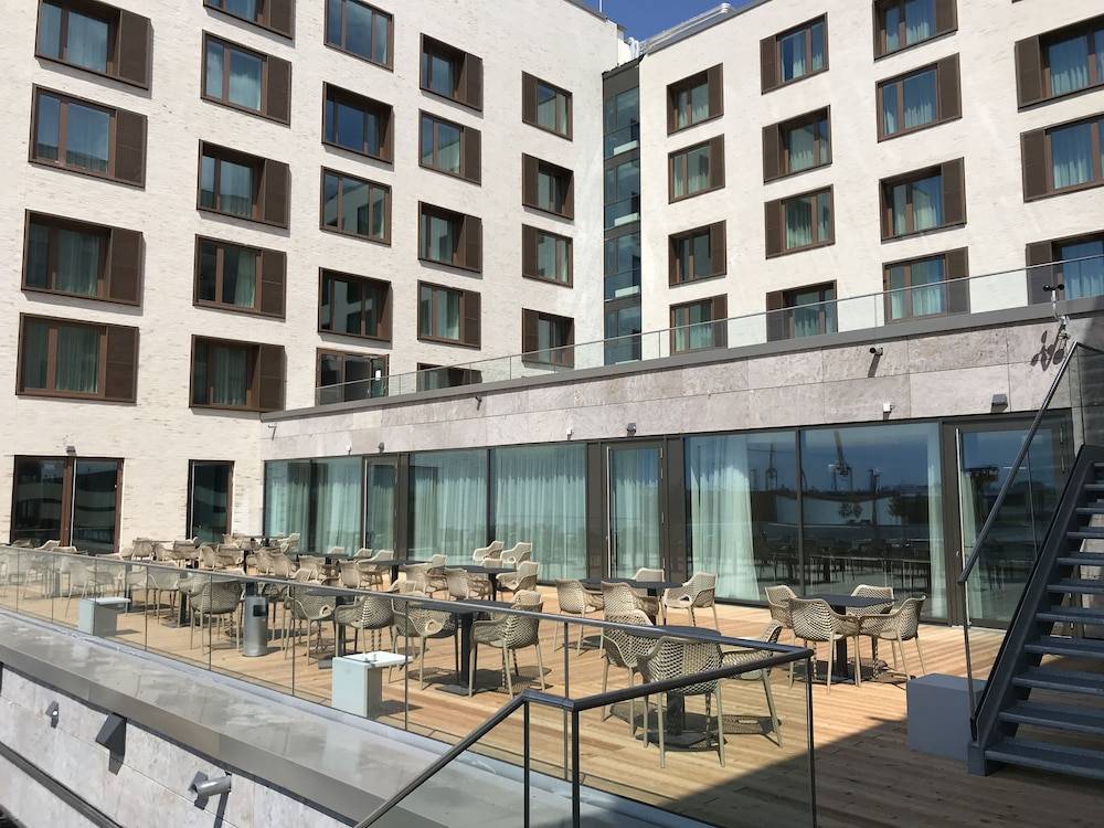 Sundeck