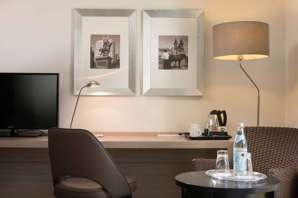 Guest room