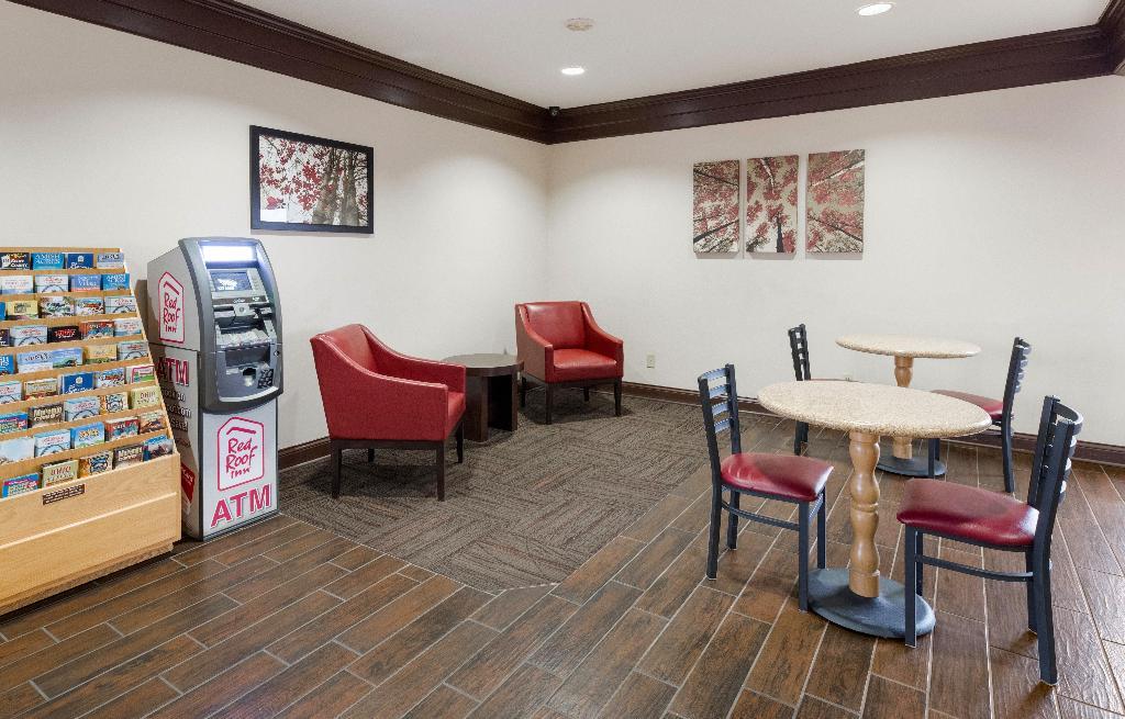Red Roof Inn Ft Wayne - photo 2
