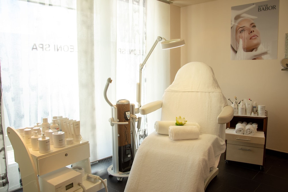 Facial
