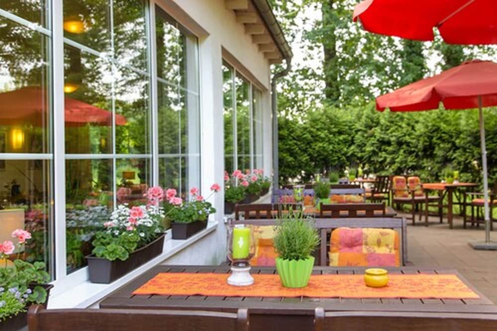 Sundeck