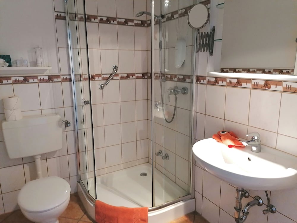 Bathroom shower