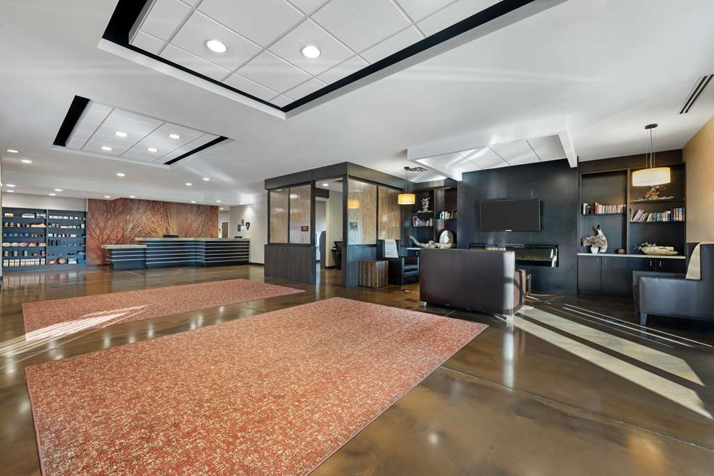 Best Western Plus Lakeview Hotel - photo 2