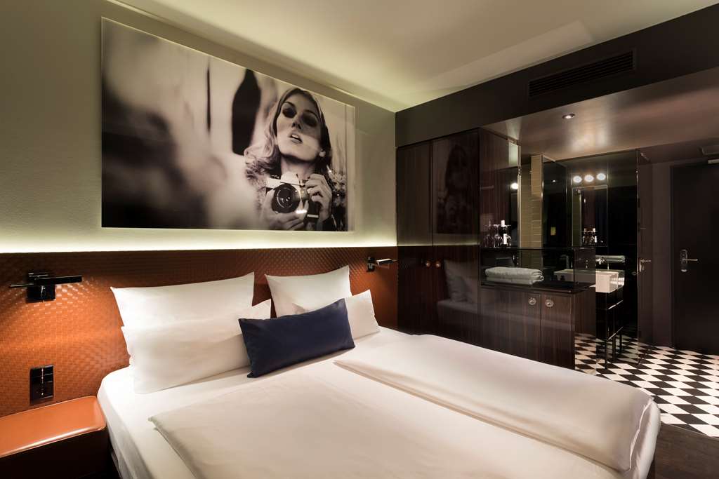 MANI Standard Room vision photos