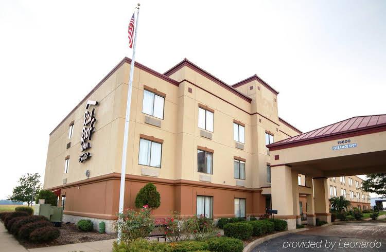 Apar Inn & Suites - photo 3