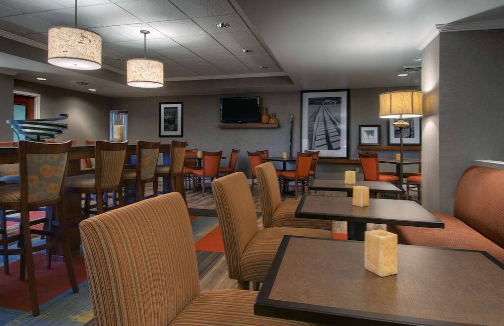 Hampton Inn Ft. Wayne Southwest - photo 5