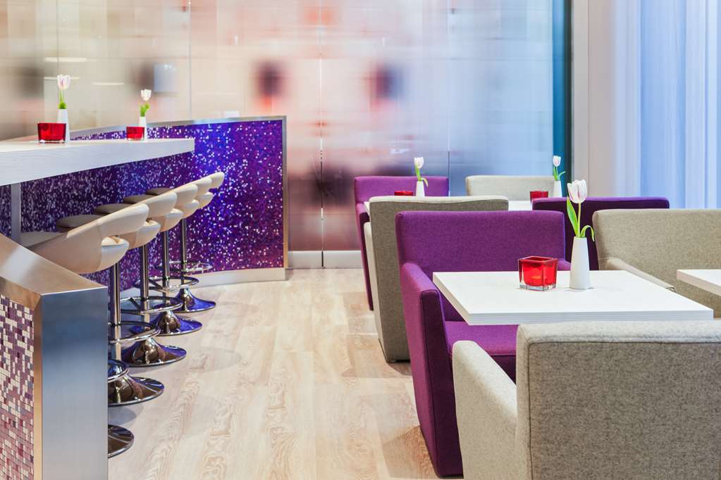 IntercityHotel Hamburg Dammtor-Messe, Germany - Bar