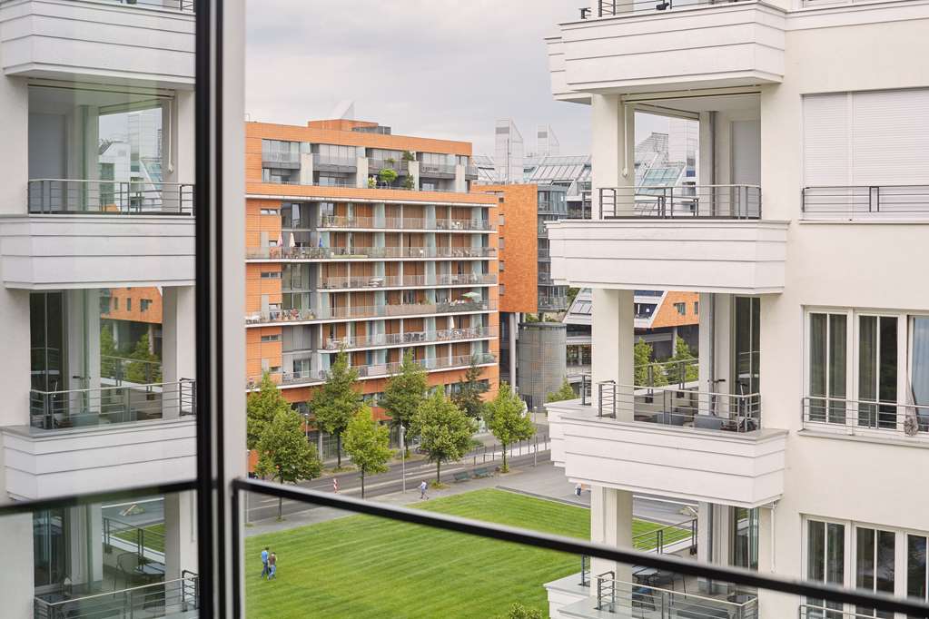 Scandic Berlin Potsdamer Platz room junior suite ZJ view