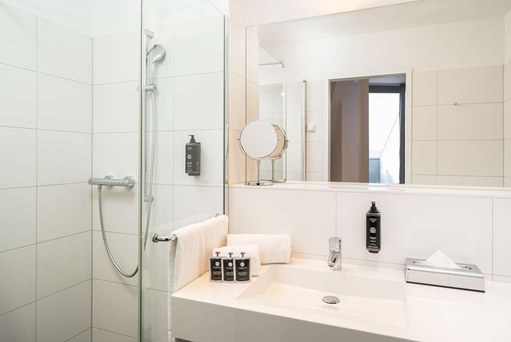 arthotel ana symphonie leipzig dreibettzimmer badezimmer