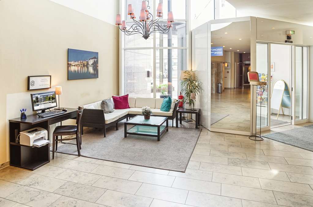 Hotel am Schloss Koepenick Berlin by Golden Tulip Lobby Copyright: Marco Knopp