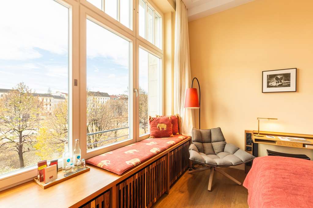 Orania bed room view right by Fridolin Full