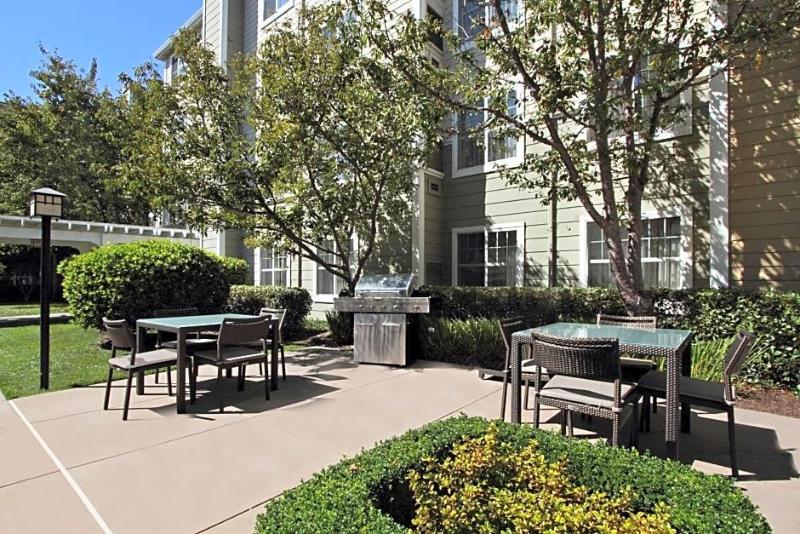 Homewood Suites by Hilton Fremont - photo 4