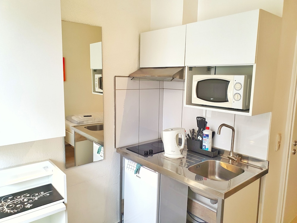 Private kitchenette