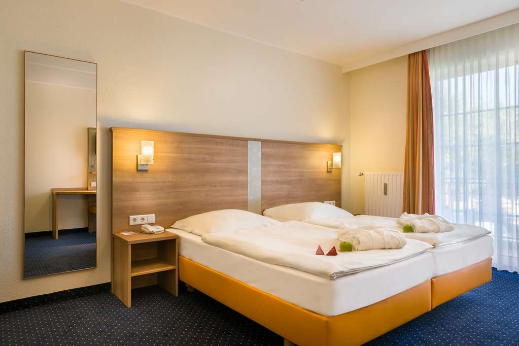 Standard double room TOP acora Hotel Dusseldorf
