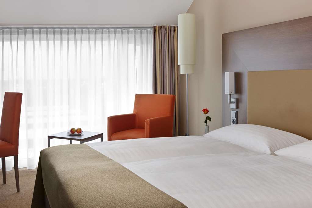 IntercityHotel Darmstadt, Germany - Standard room, handicapped accessible