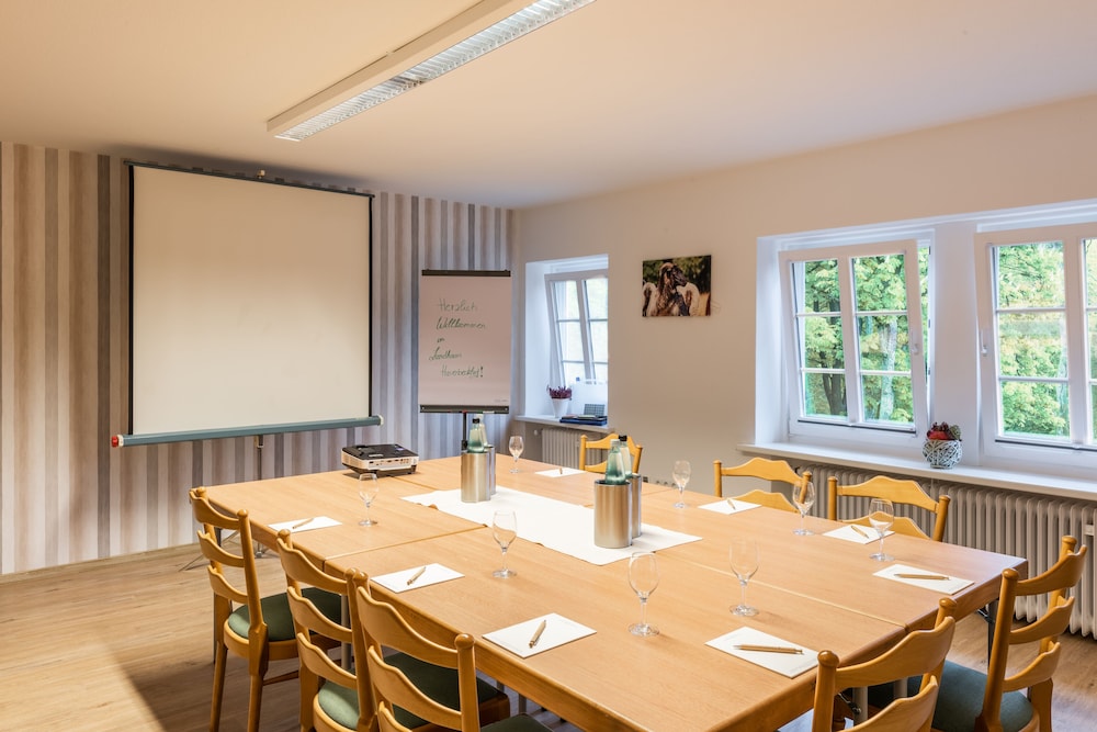 Meeting facility