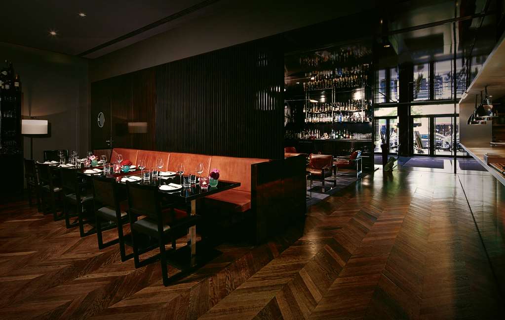 MANI Restaurant Lounge Attila Hartwig