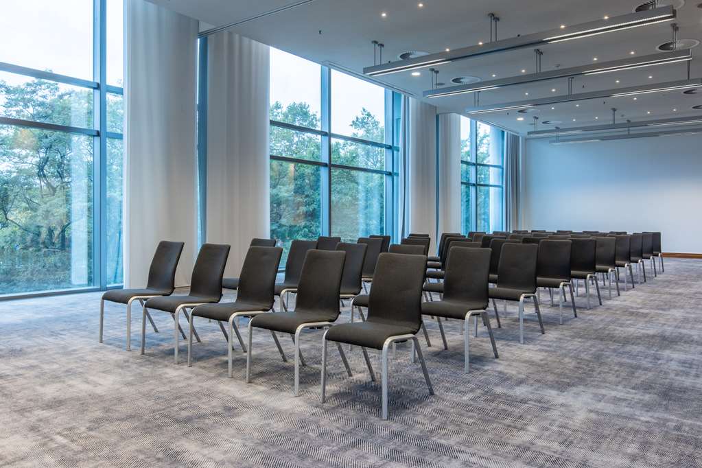 Wallstreet meeting room theater seating