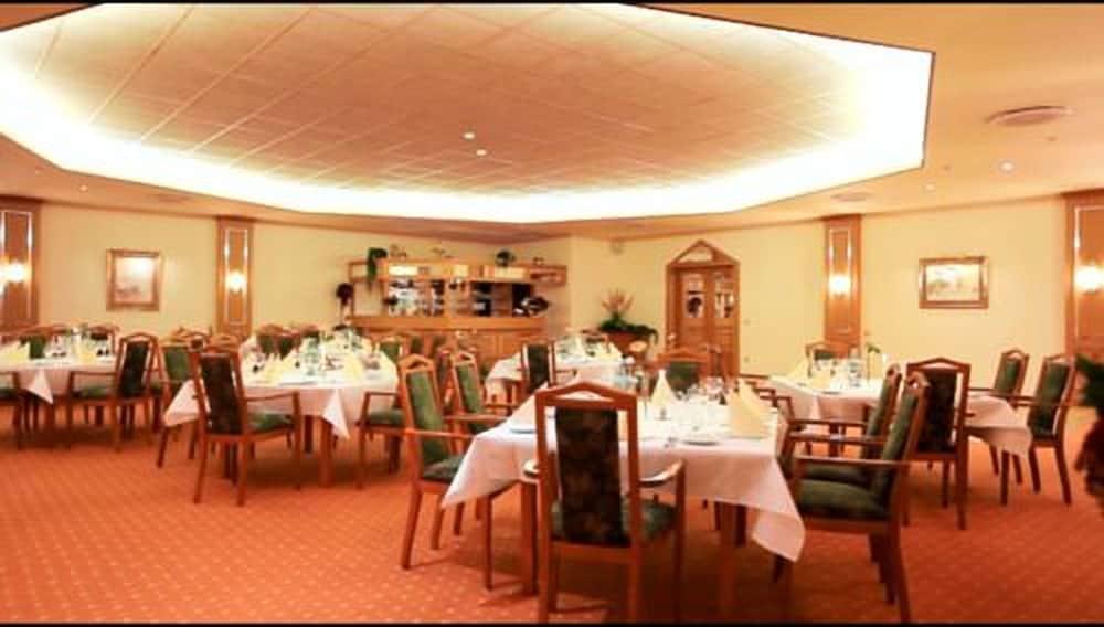 Indoor wedding