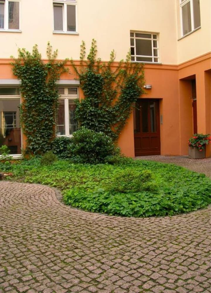Alte Schönhauser 1 Apartment