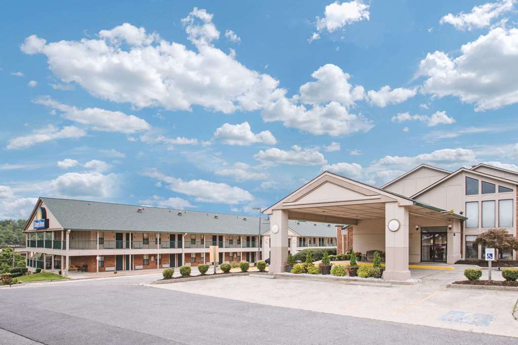 Days Inn by Wyndham Wytheville - photo 2