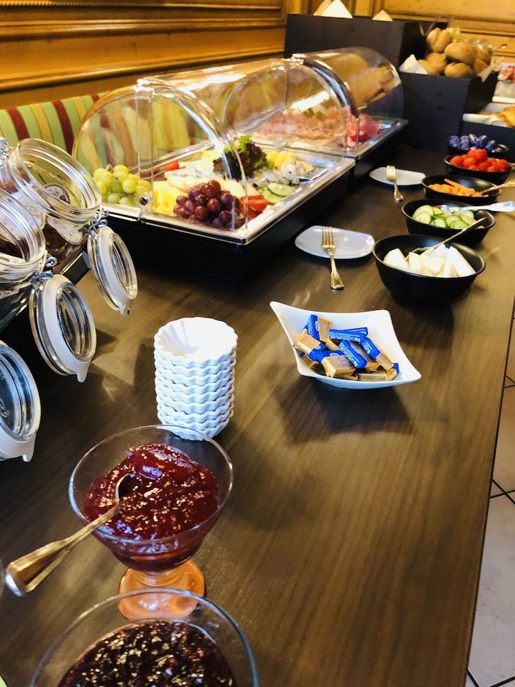 Breakfast buffet