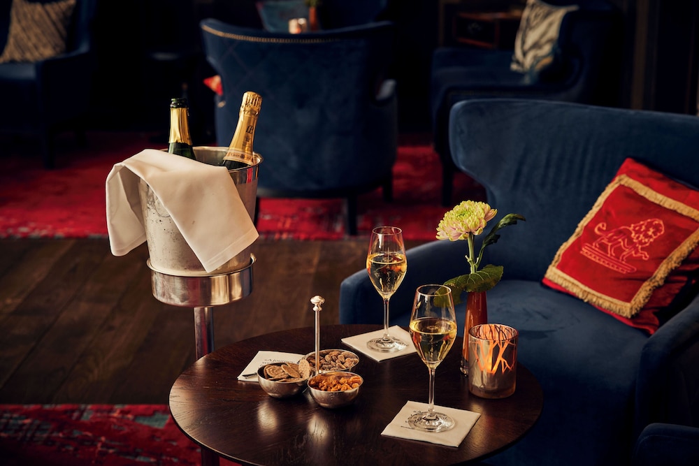 Champagne service