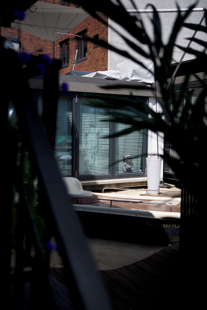 Sundeck