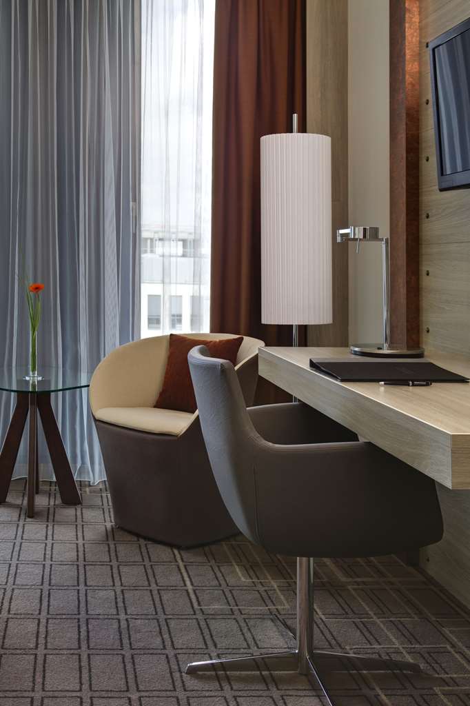 Steigenberger Hotel Bremen, Germany - Deluxe room