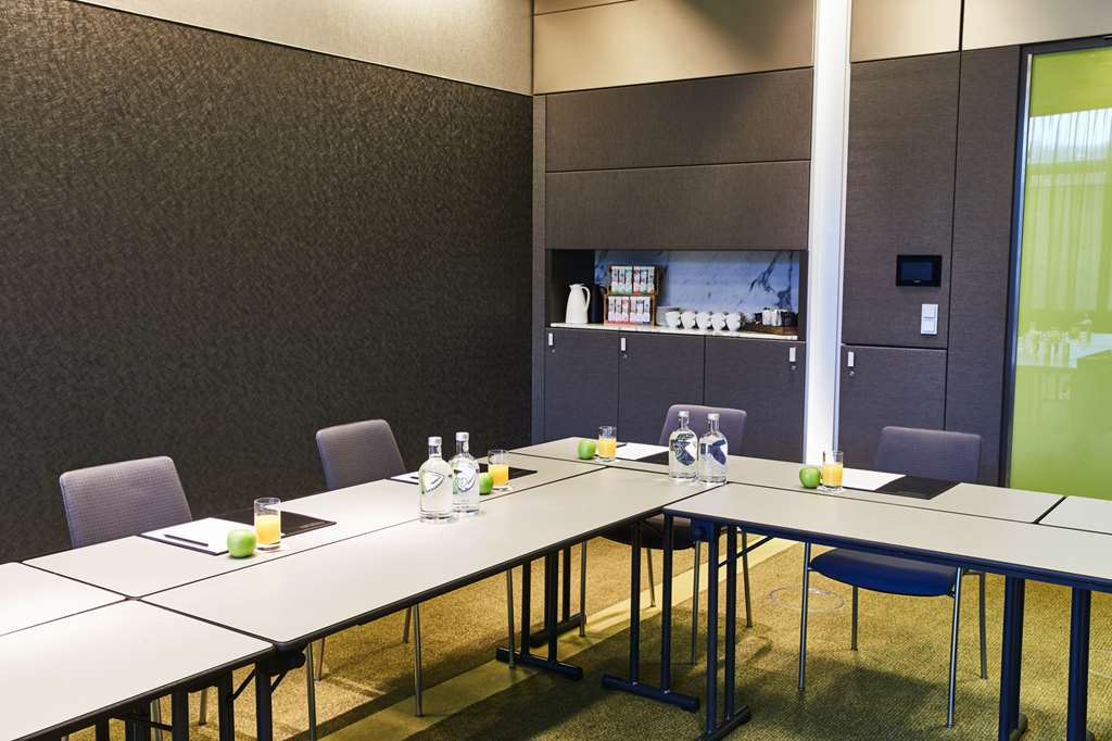 Steigenberger Airport Hotel, Frankfurt, Germany - Meeting room