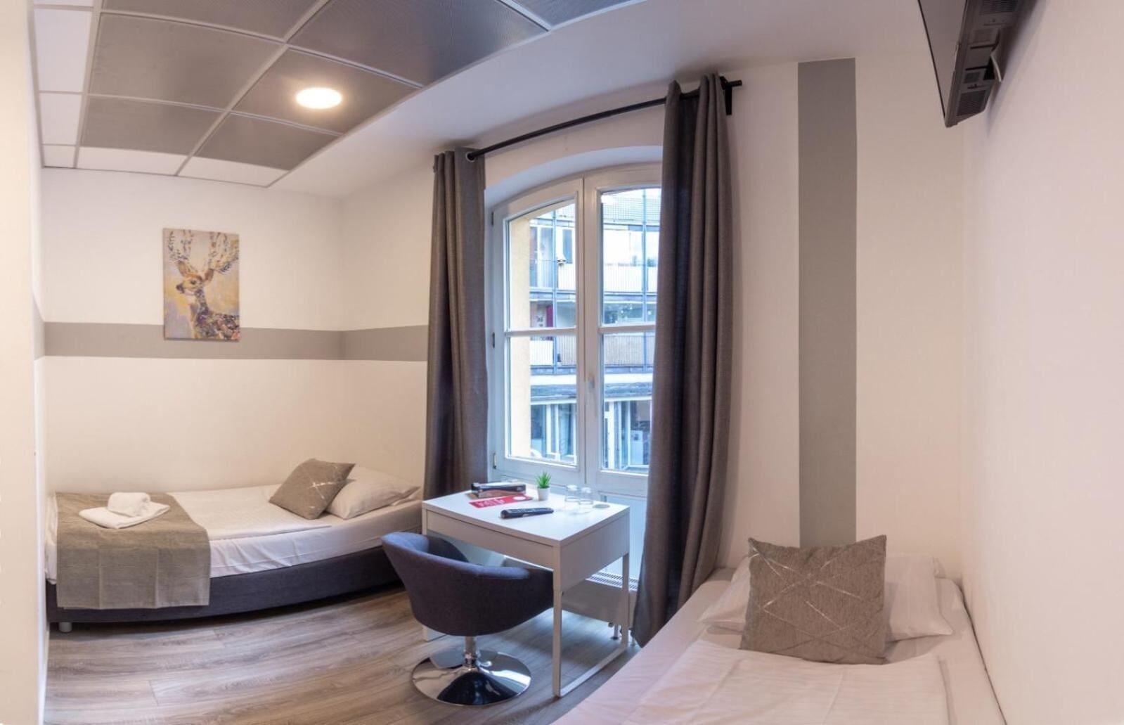 Guest room