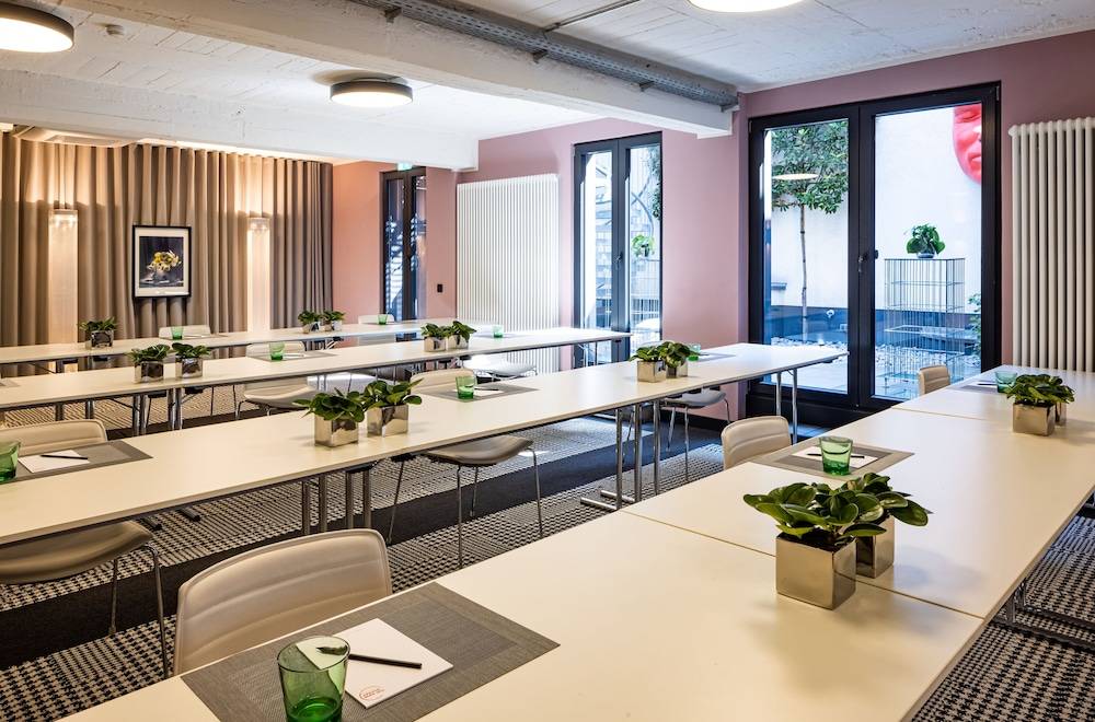Meeting facility