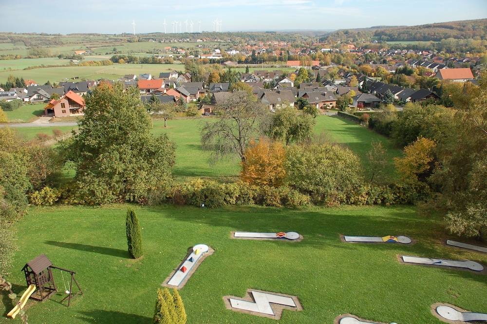 Mini-golf