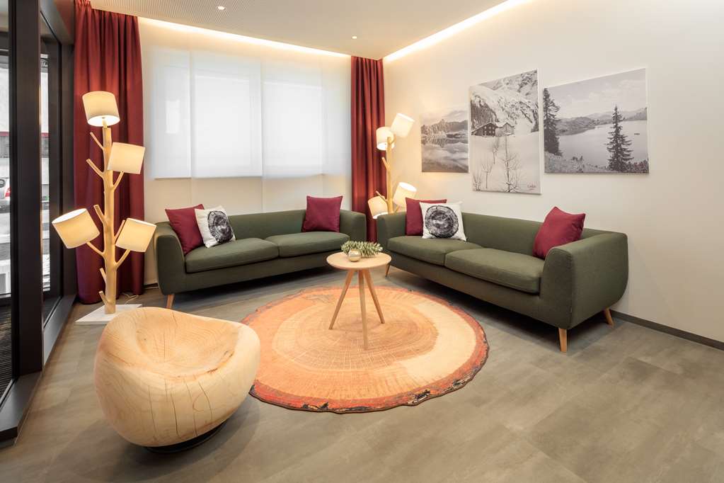 Lobby_TOP EMBRACE Allgaeu ART Hotel Kempten