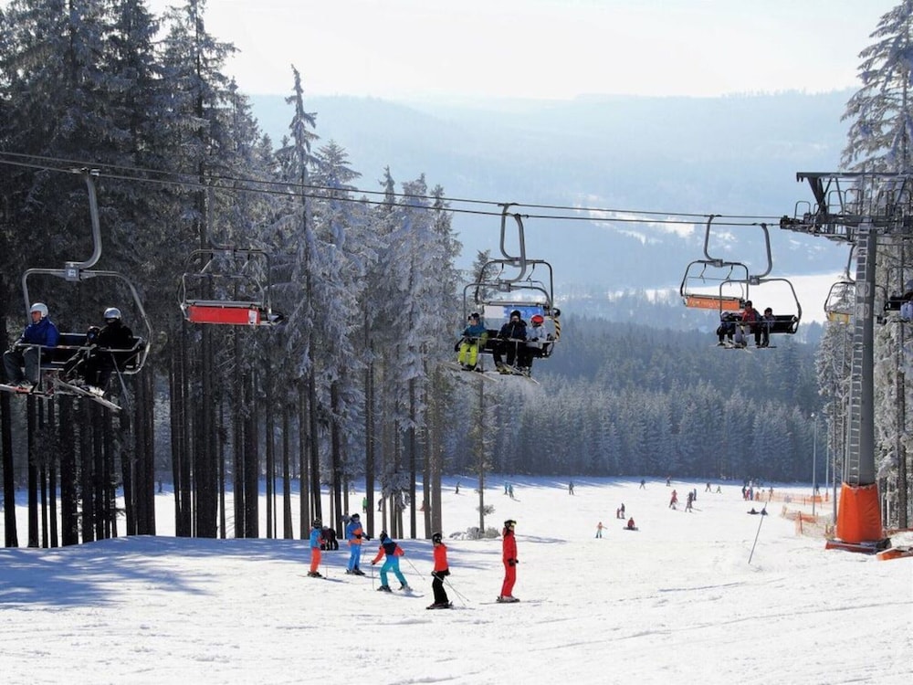 Snow and ski sports