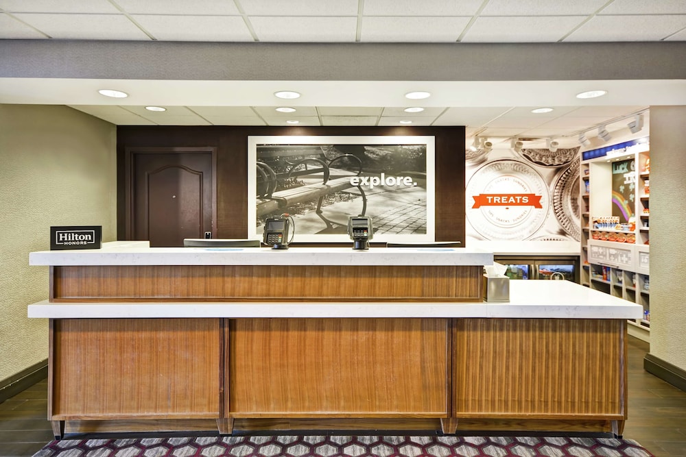 Hampton Inn & Suites Columbus Easton Area - photo 4