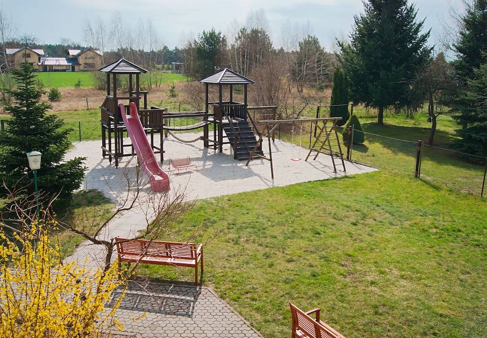 Children's play area - outdoor
