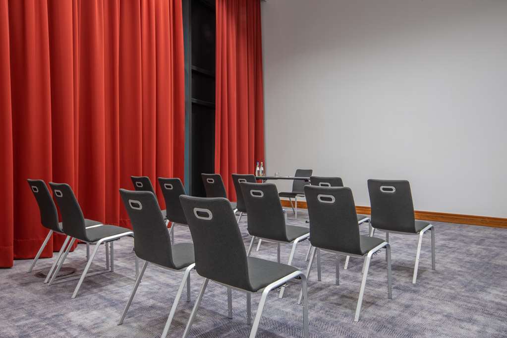 Exchange meeting room theater seating