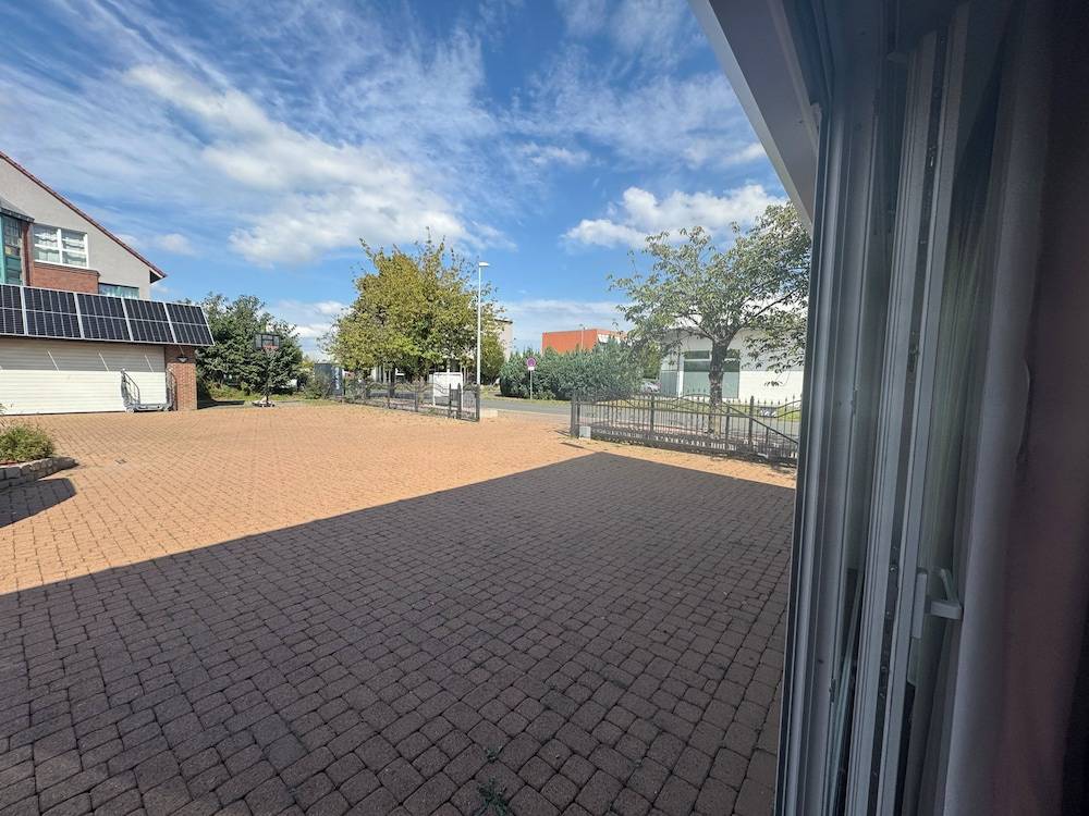 Modern House Gehrden 2 bis 4 Person Contactless Check in free parking Vollsaniert und Renoviert Dezember 2024