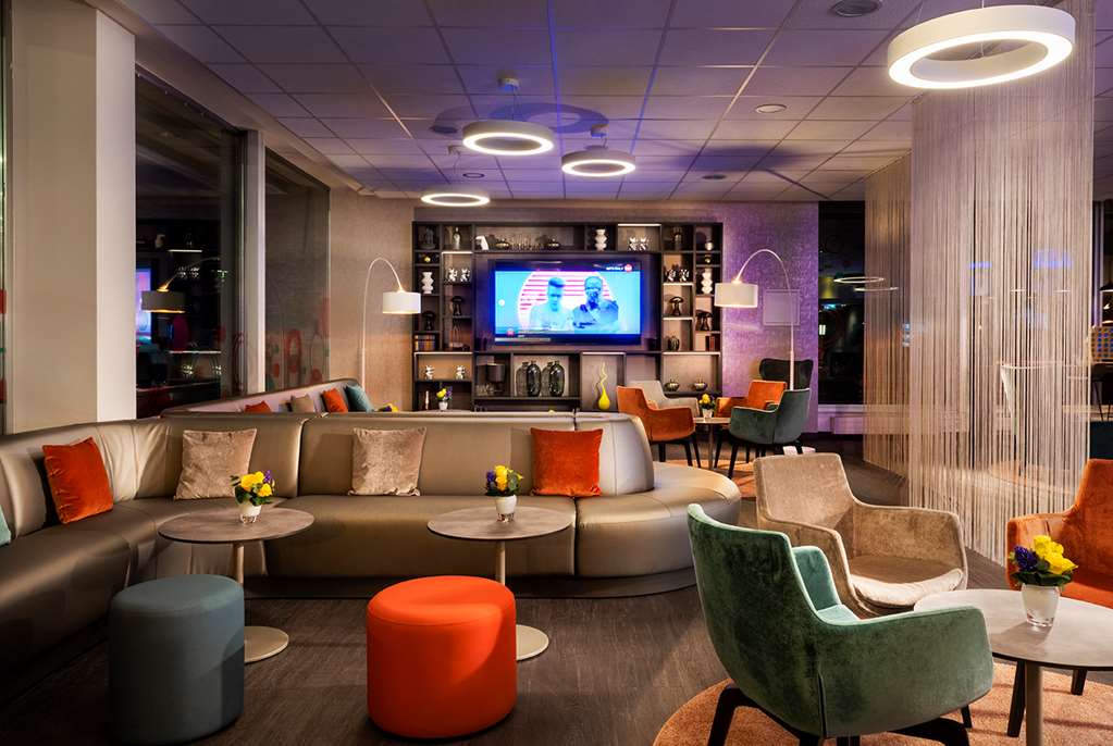 FRA low lobby