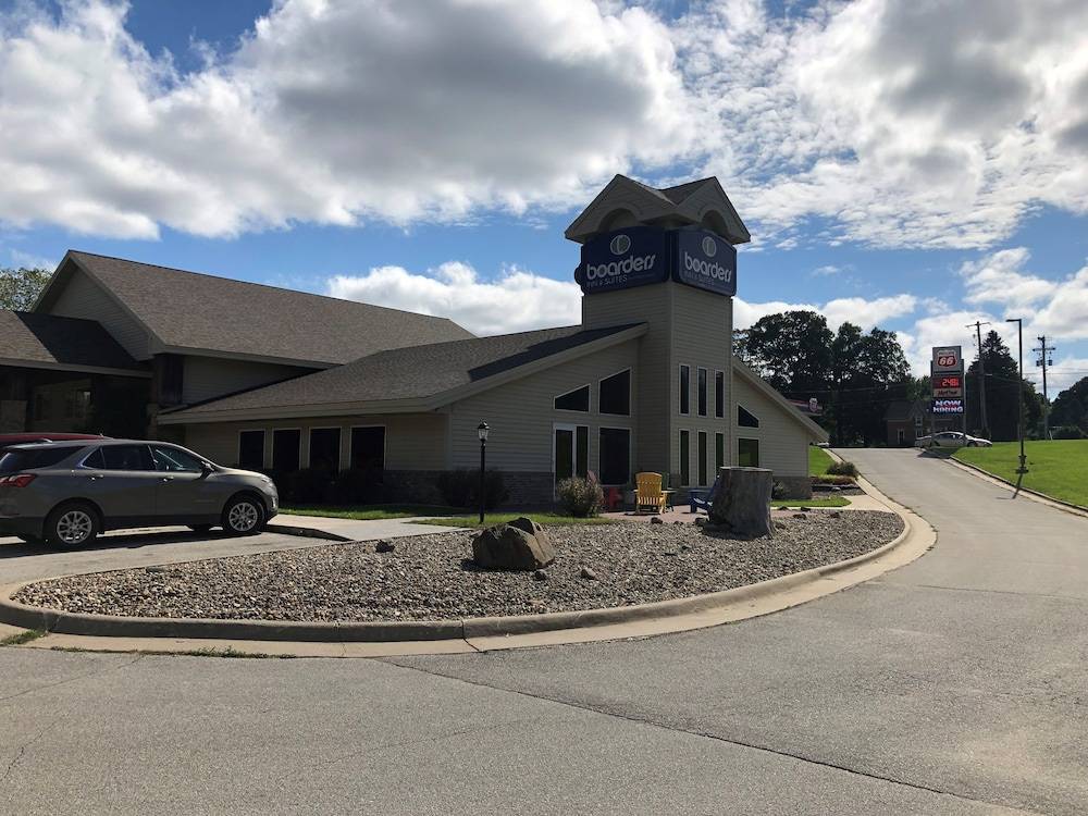 Boarders Inn & Suites by Cobblestone Hotels Fayette - featured photo