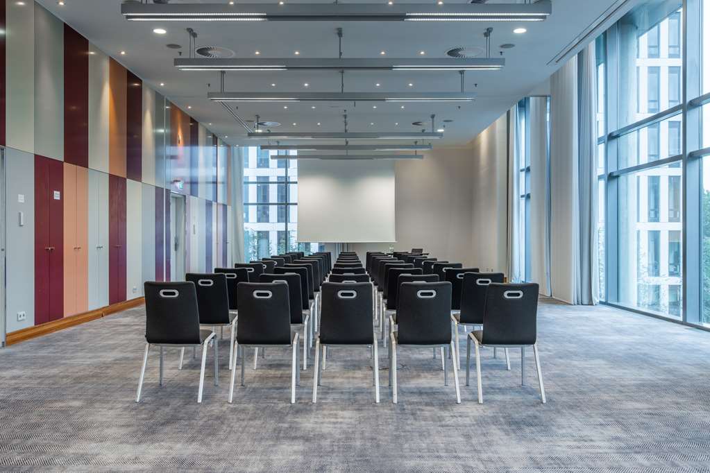 Wallstreet meeting room classroom seating