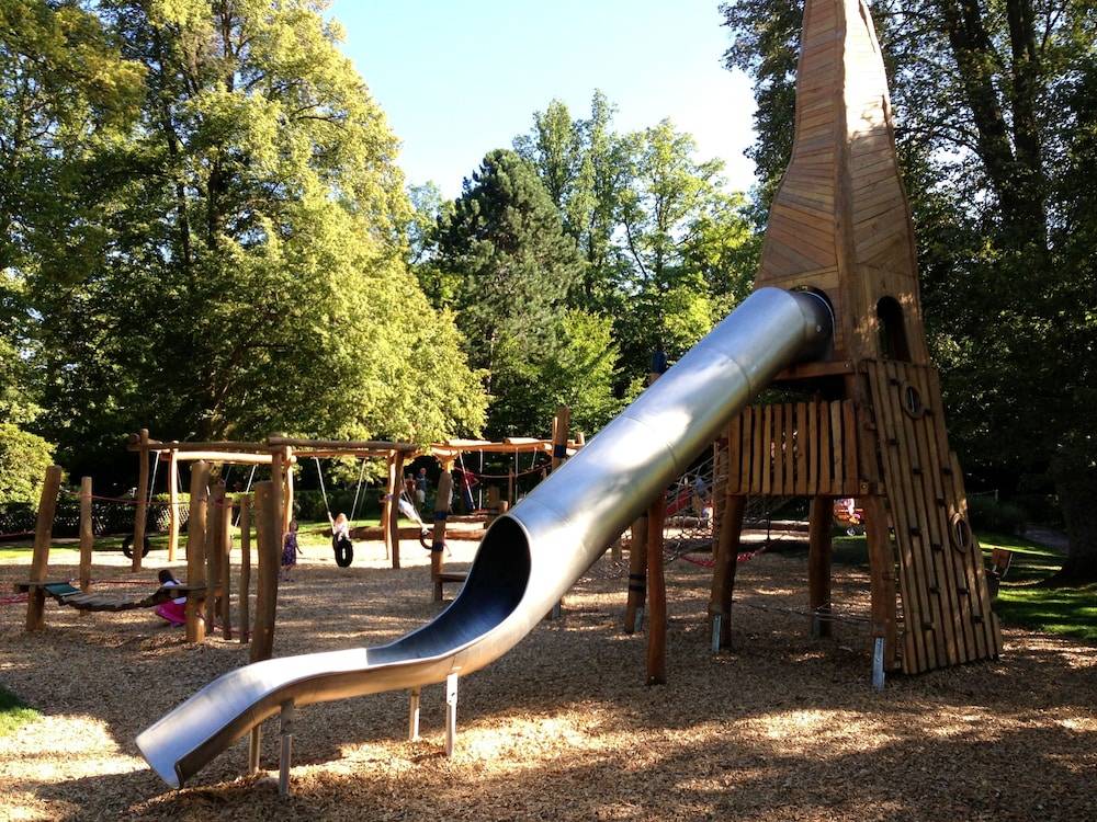 Children's play area - outdoor