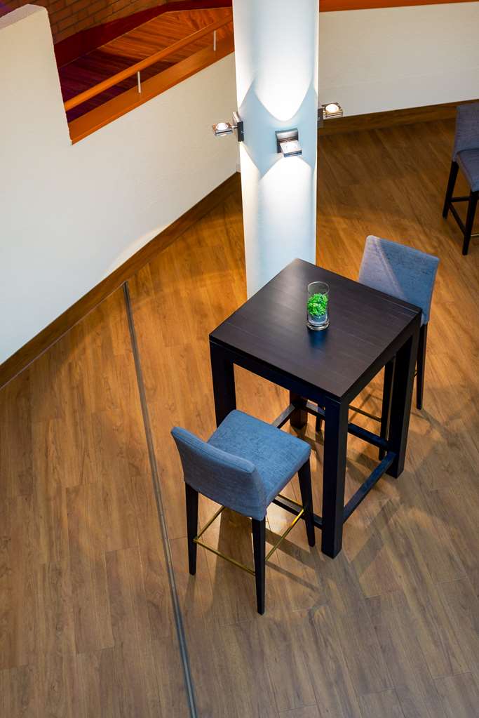 Lobby - seating area