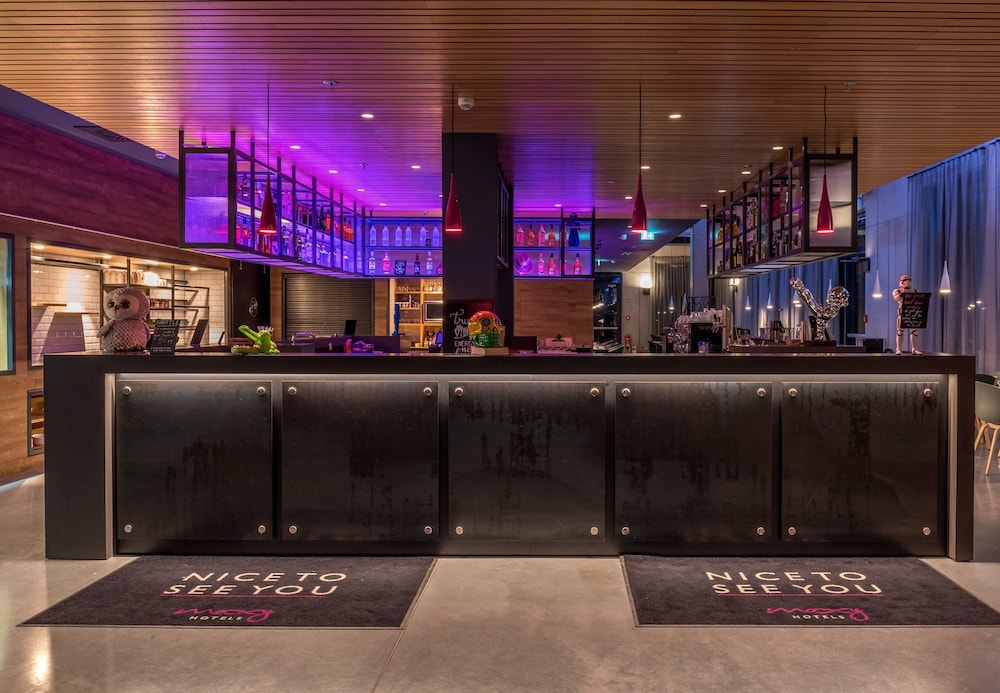 Concierge desk