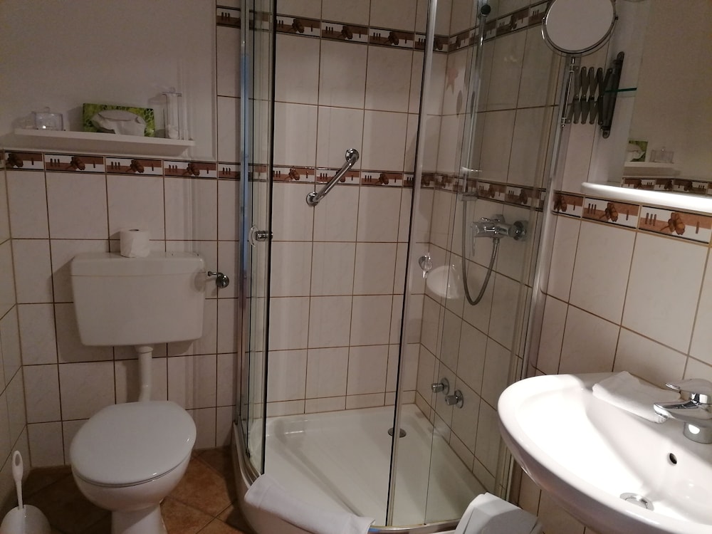 Hand-held showerhead